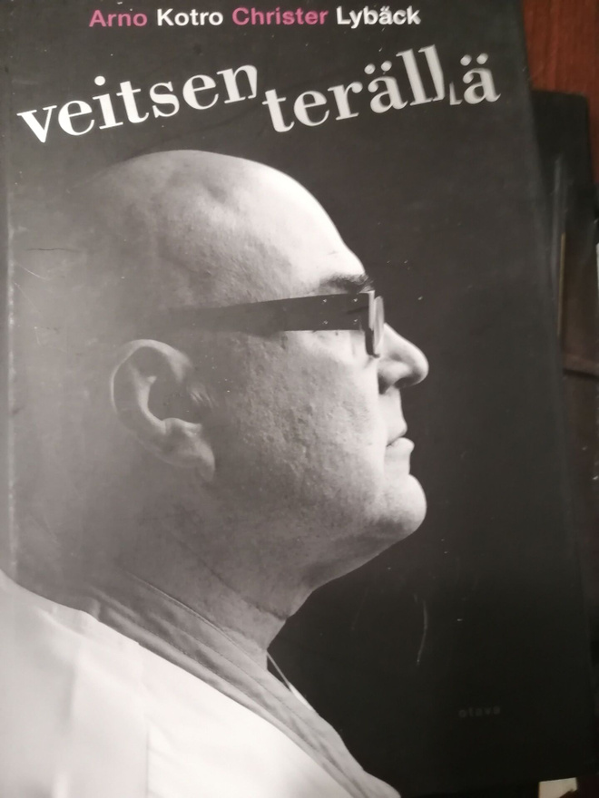 Arno Kotro ja Christer Lybäck: Veitsen terällä