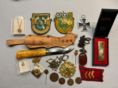 Koruja, puukko, militaria, rahoja ym, keräilyyn