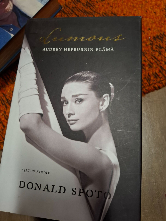 Donald Spoto Lumous Audrey Hepburnin elämä