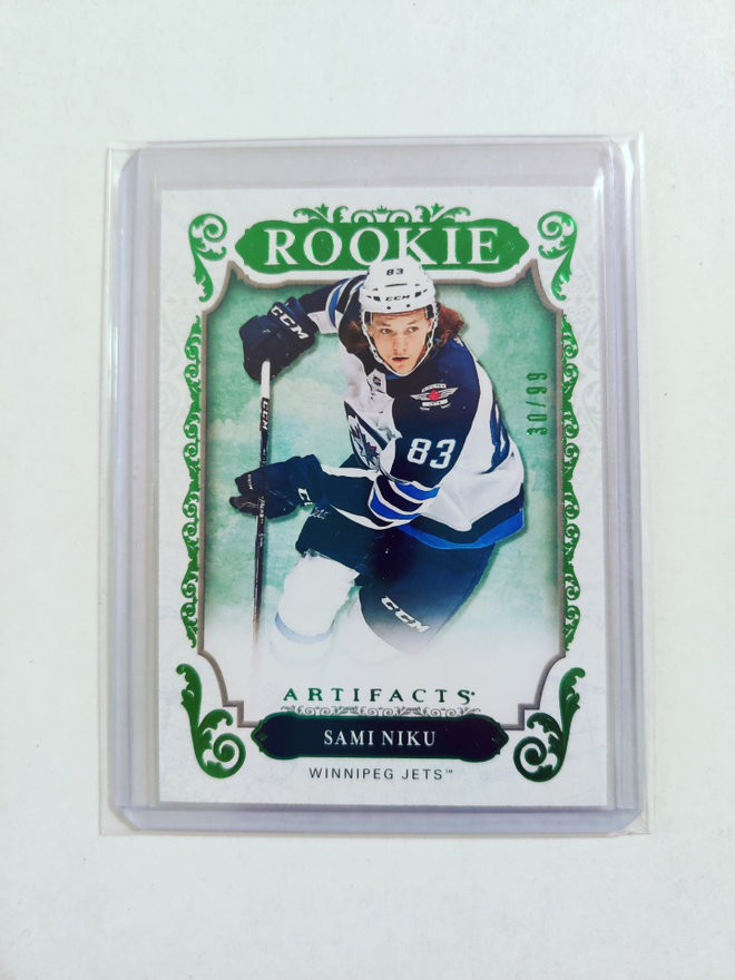 Sami Niku 18-19 Artifacts Rookie Emerald /99