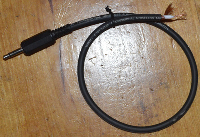 Audiokaapeli 3,5mm liittimellä 34cm