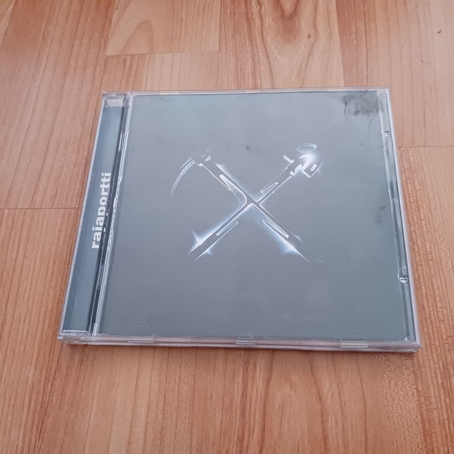 Timo Rautiainen & Trio Niskalaukaus – Rajaportti cd 2001