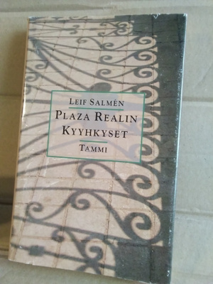Leif Salmen: Plaza Realin kyyhkyset