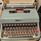 Vintage Olivetti Lettera 32 Kirjoituskone - pikkukuva 1