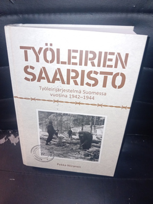 Niiranen : Työleirien saaristo ( SIS POSTIKULU )