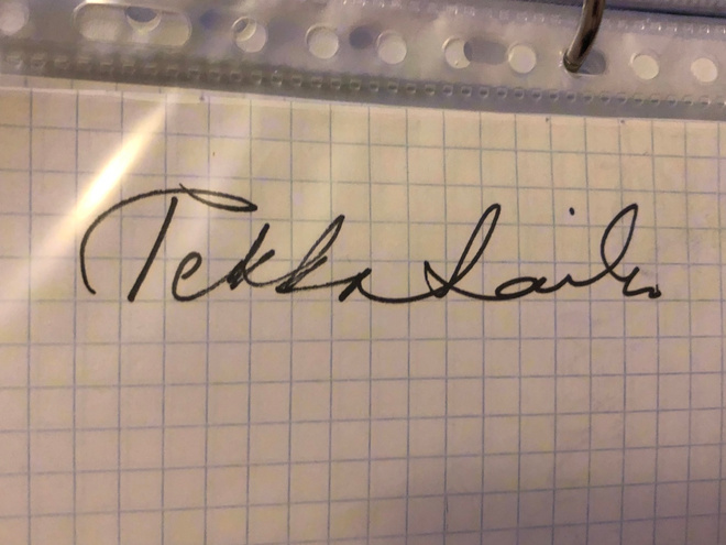 Pekka Laiho nimikirjoitus paperilla