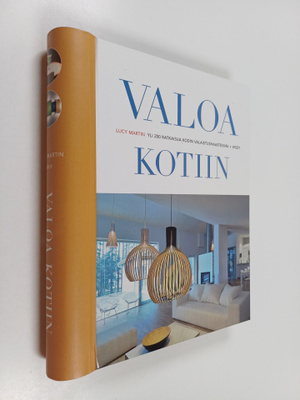Lucy Martin : Valoa kotiin