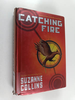 Suzanne Collins : Catching Fire