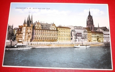 Frankfurt a. M. - Blick nach dem Dom / Laiva (K11)