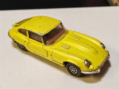 S2 Corgi Jaguar V12 E Type 2+2