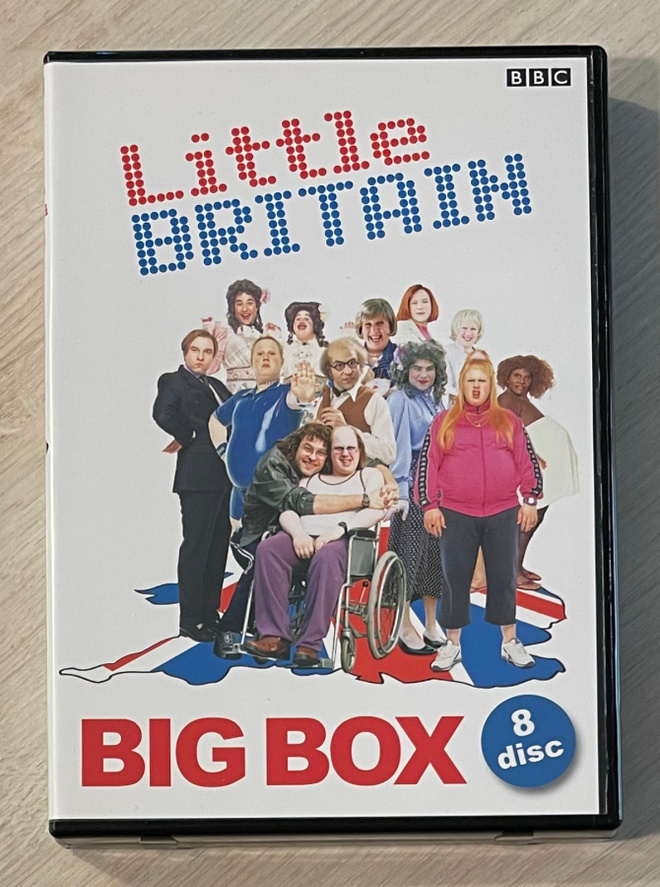 Pikku-Britannia (2003-2006) tv-sarja + spesiaalit (8DVD)