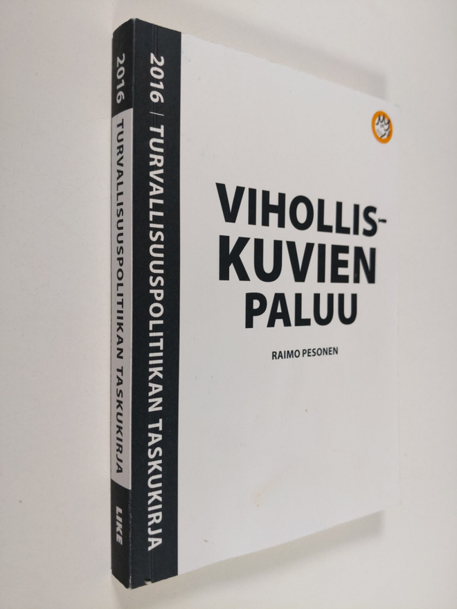 Raimo Pesonen : Turvallisuuspolitiikan taskukirja 2016 : ...