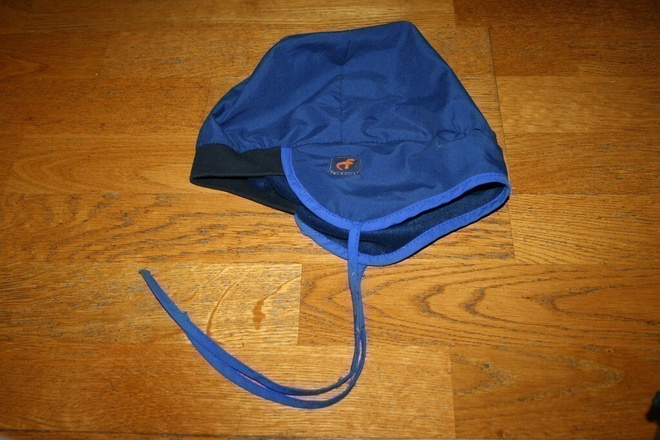Fredrikson kirkkaansininen hattu 54