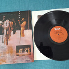 THE ISLEY BROTHERS The heat is on PZ 33536 1975 USA - pikkukuva 3