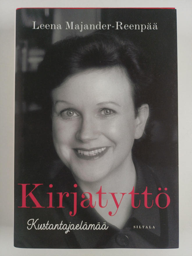Leena Majander-Reenpää : Kirjatyttö : kustantajaelämää