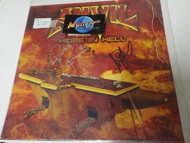ANVIL - HOPE IN HELL KUVA KAHDELLA NIMMARILLA