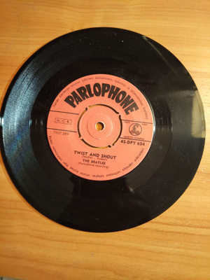 Beatles single "Twist and shout"
