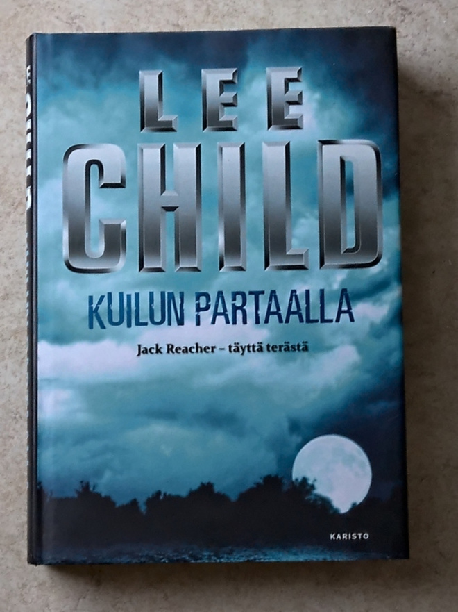 Lee Child: Kuilun partaalla (kovakantinen)