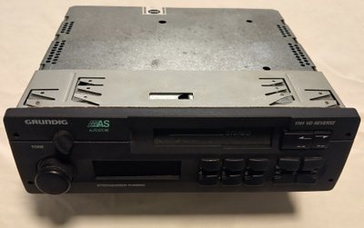 Grundig WKC 1701 VD autostereo / kasettisoitin vm. 1991/1992