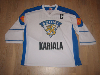 LEIJONAT KARJALA FANIPAITA