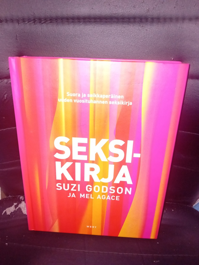 Godson : Seksikirja ( SIS POSTIKULU )