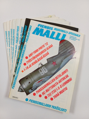 Pienoismalli vuosikerta 1990 (1-8)