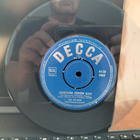 EILA PELLINEN, Vieras/Särkyneen toiveen katu, 7'' 62 - pikkukuva 2