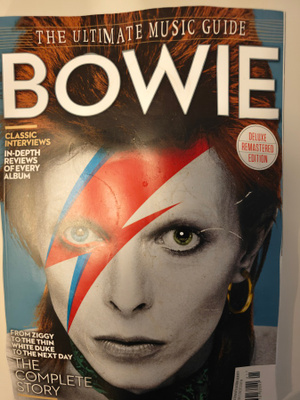David Bowie - the ultimate music guide lehti