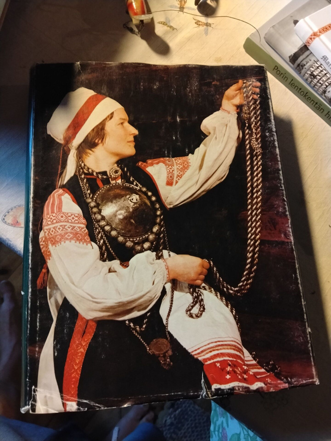 suomalais ugrilaista kansantaidetta
