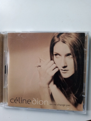 2-CD CELINE DION - On ne change pas  ( Sis.postikulut )