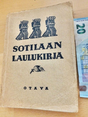 VANHA Sotilaan Laulukirja 1944
