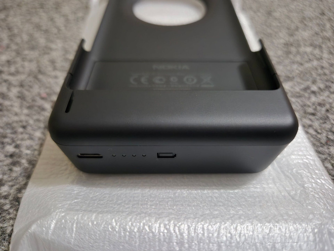 Nokia Lumia 1020 Camera Grip (PD-95G), akkukotelo