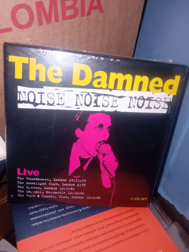 5cd box The Damned NOISE NOISE NOISE  ( UUSI ) SIS POSTIKULU