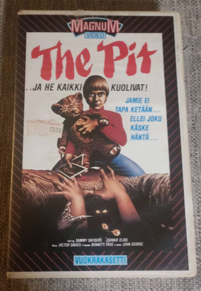 The Pit-  ja he kaikki kuolivat! VHS - Magnum video