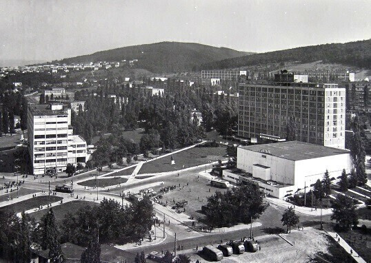 Tsekkoslovakia Gottwaldov hotel Moskva Postikortti