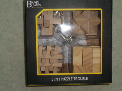 4 kpl puisia ja 1 metallinen pulmapeli / puzzle trouble