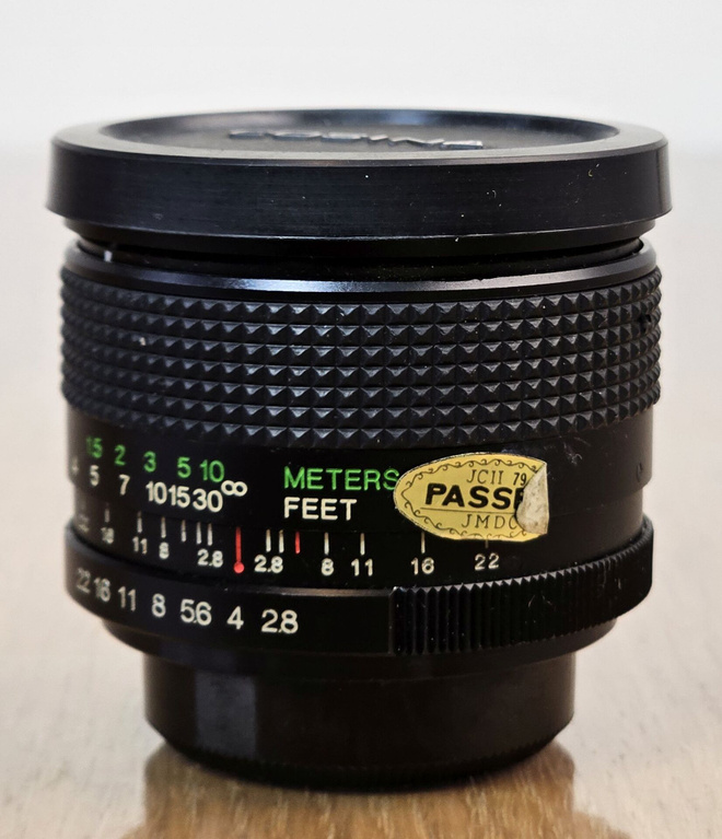 == Cosinon Auto MC 28mm F2.8 - M42