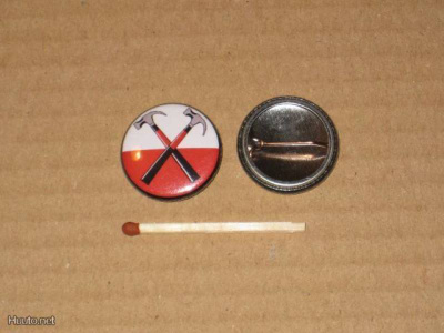 Pink Floyd Hammer rintanappi 1" d2