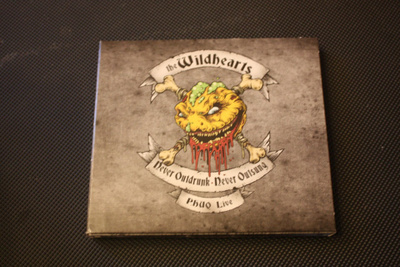 The Wildhearts – Never Outdrunk • Never Outsung digipak 2CD
