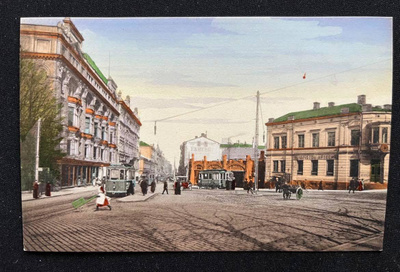 Helsinki: Aleksanterinkatu. Ratikoita ja Yliopiston apteekki