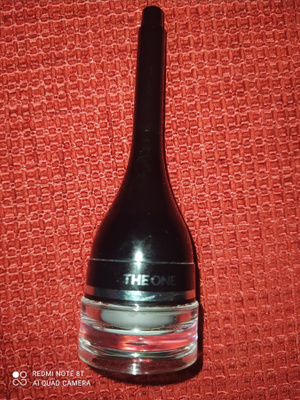 The one brow pomade kulmakarvaväri sävyssä dark brown