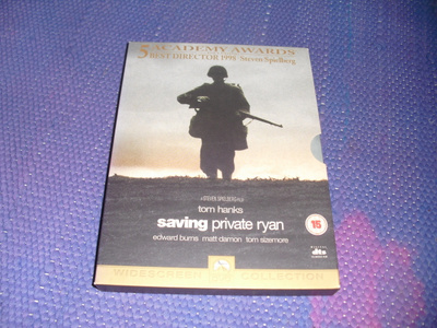 PELASTAA SOTAMIES RYAN (Steven Spielberg -ohjaus)