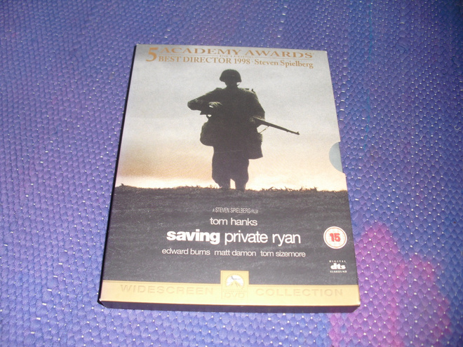 PELASTAA SOTAMIES RYAN (Steven Spielberg -ohjaus)