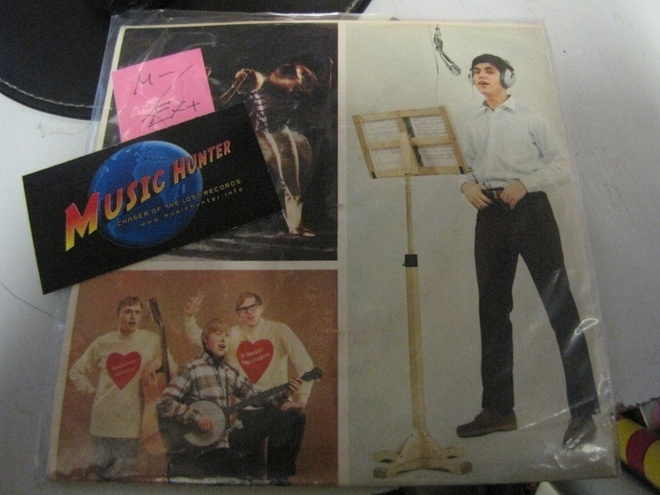 JOHNNY - SIIS EIPÄ HUOLTA / SALAINEN HYMY 7'' M-/EX+