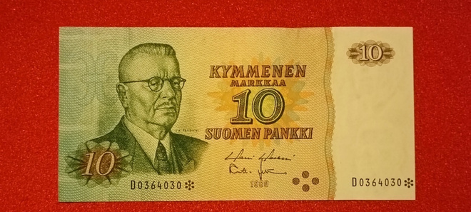 Korvaava eli tähtiseteli 10 markkaa 1980     D sarjaa