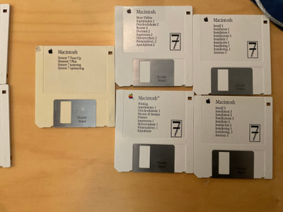 Macintosh diskettejä käytettyjä OS 7  11 kpl 800 kt
