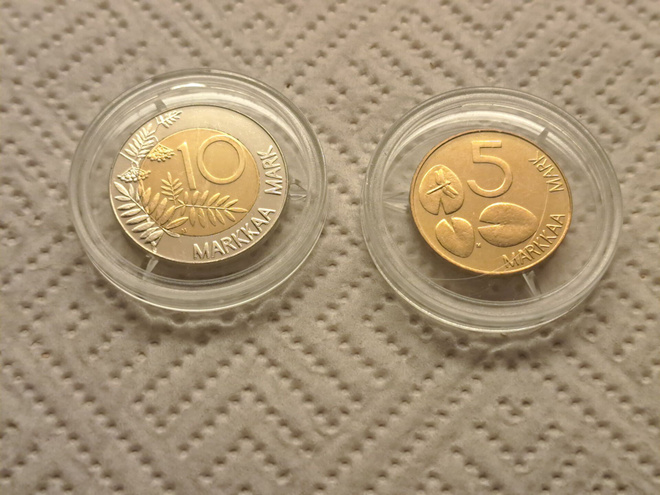 5 mk v.1992 ja 10 mk v.1995