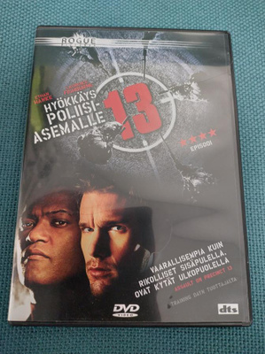 HYÖKKÄYS POLIISIASEMALLE 13 (Ethan Hawke)***