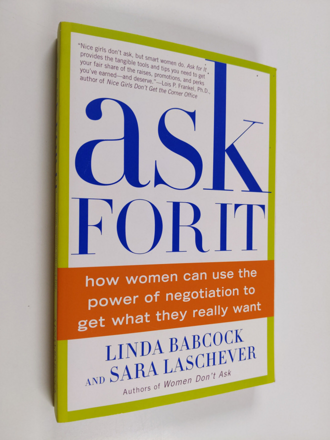 Linda Babcock ym. : Ask For It - How Women Can Use the Po...