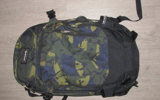 Dakine reppu